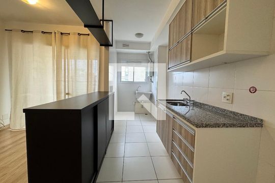 Cozinha de apartamento para alugar com 1 quarto, 41m² em Umuarama, Osasco