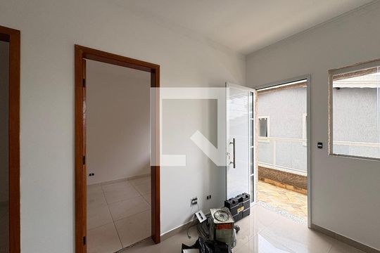 Sala de apartamento para alugar com 2 quartos, 60m² em Jardim Mangalot, São Paulo
