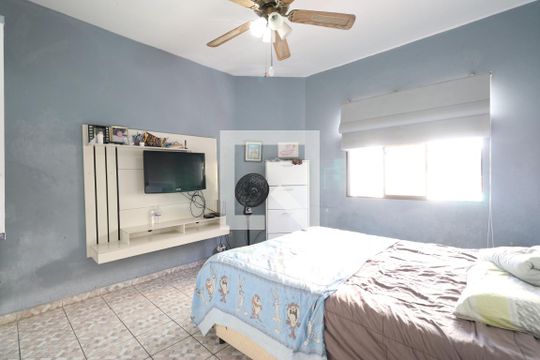 Quarto 1 de casa para alugar com 2 quartos, 120m² em Água Branca, São Paulo