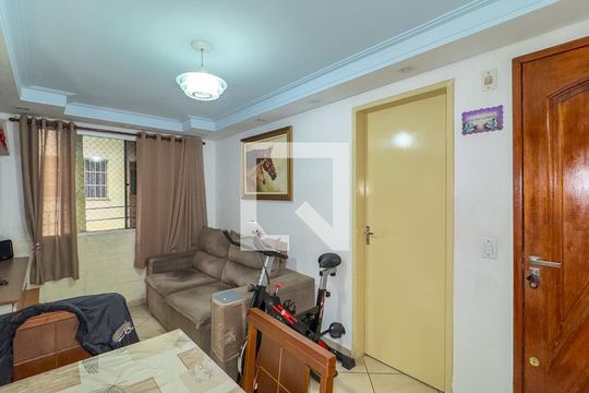 Sala de apartamento à venda com 3 quartos, 50m² em Parque Santo Antônio, São Paulo