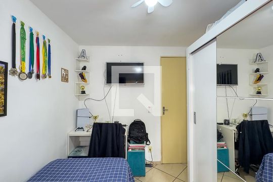 Quarto 2 de apartamento à venda com 3 quartos, 50m² em Parque Santo Antônio, São Paulo