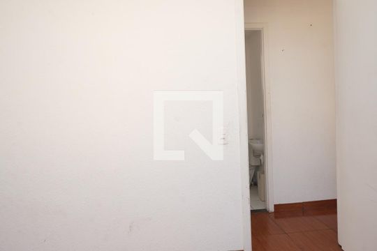 Quarto 2 de apartamento para alugar com 2 quartos, 40m² em Cerâmica, Nova Iguaçu