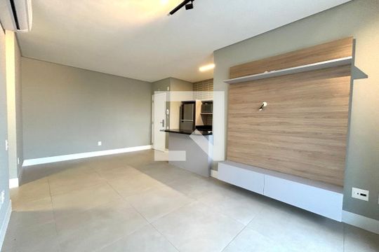 Sala de apartamento para alugar com 2 quartos, 76m² em Córrego Grande, Florianópolis
