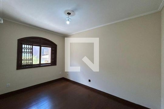Quarto 2 de casa de condomínio para alugar com 3 quartos, 80m² em Jardim Itu, Porto Alegre