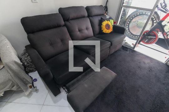 Sala de apartamento à venda com 2 quartos, 52m² em Jardim Santo Antonio, São Paulo