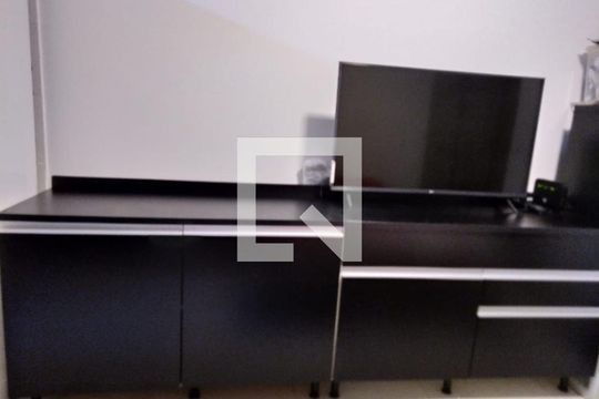 Sala/Quarto de kitnet/studio à venda com 1 quarto, 42m² em Campo Grande, São Paulo