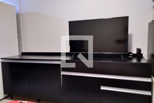 Sala/Quarto de kitnet/studio à venda com 1 quarto, 42m² em Campo Grande, São Paulo