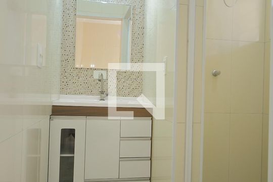 Lavabo/Banheiro de casa para alugar com 1 quarto, 60m² em Baeta Neves, São Bernardo do Campo