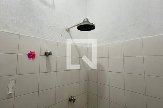 Banheiro de casa para alugar com 1 quarto, 50m² em Freguesia (ilha do Governador), Rio de Janeiro