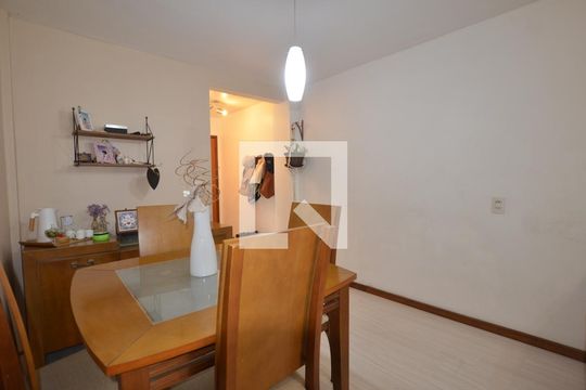 Sala de apartamento à venda com 2 quartos, 55m² em Jardim Sulacap, Rio de Janeiro