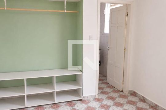 Quarto de casa para alugar com 3 quartos, 18m² em Jardim do Rio Cotia, Cotia