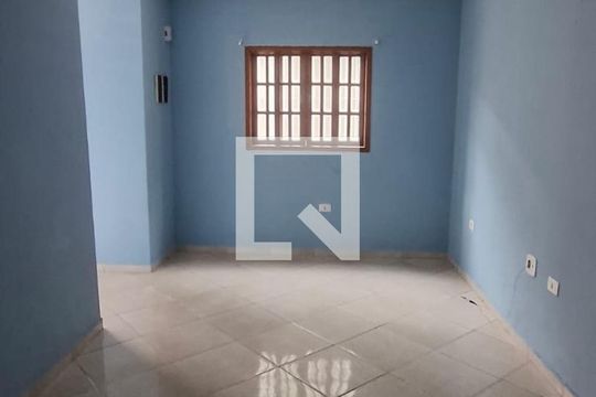 Sala de casa para alugar com 2 quartos, 62m² em Vila Rosaria, São Paulo