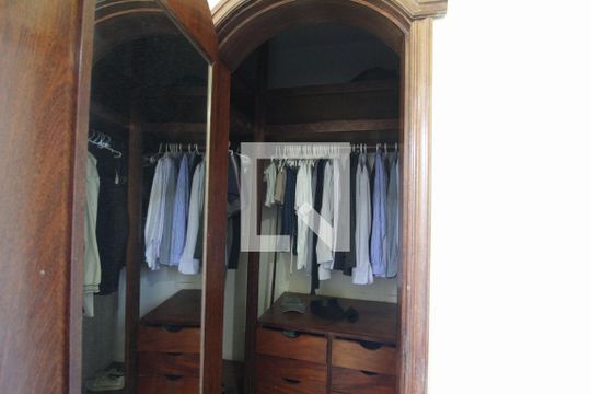 Suite 1- Closet de apartamento à venda com 4 quartos, 240m² em Luxemburgo, Belo Horizonte