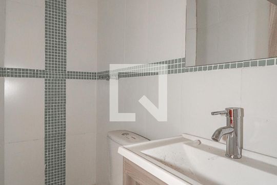 Banheiro da Suíte de casa à venda com 3 quartos, 140m² em Jardim Dona Leopoldina, Porto Alegre