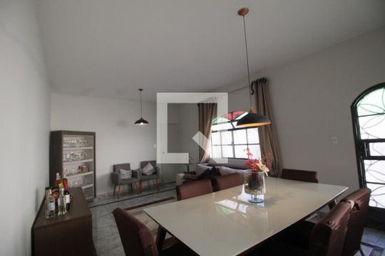 Sala de jantar de casa à venda com 4 quartos, 1400m² em Cinquentenario, Belo Horizonte