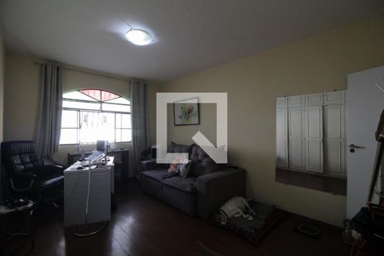 Sala de casa à venda com 4 quartos, 1400m² em Cinquentenario, Belo Horizonte