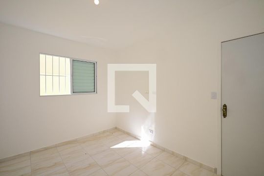 Quarto de casa para alugar com 1 quarto, 32m² em Vila Pirajussara, São Paulo