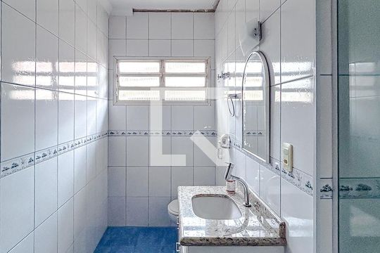 Banheiro da Suíte de casa à venda com 4 quartos, 456m² em Vila Carrão, São Paulo