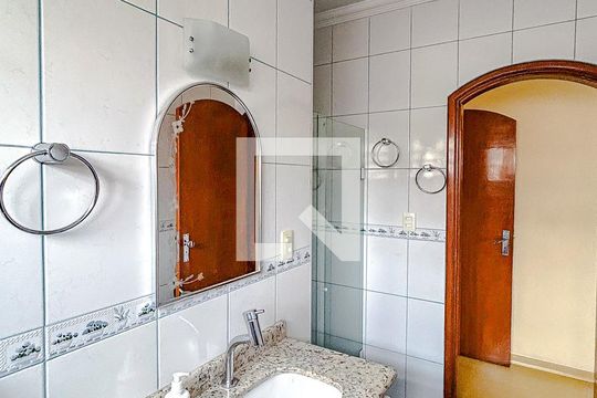 Banheiro da Suíte de casa à venda com 4 quartos, 456m² em Vila Carrão, São Paulo