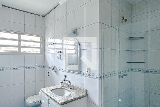Banheiro da Suíte de casa à venda com 4 quartos, 456m² em Vila Carrão, São Paulo