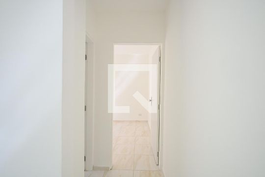 Corredor de casa para alugar com 1 quarto, 32m² em Vila Pirajussara, São Paulo
