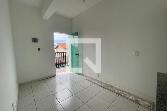 Sala de kitnet/studio para alugar com 1 quarto, 40m² em Jardim Luísa, São Paulo