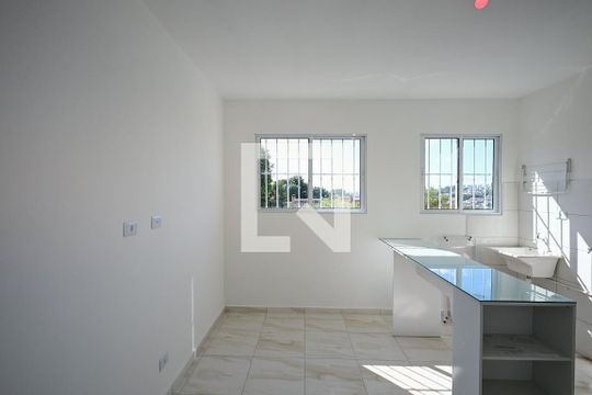 Sala de casa para alugar com 1 quarto, 32m² em Vila Pirajussara, São Paulo