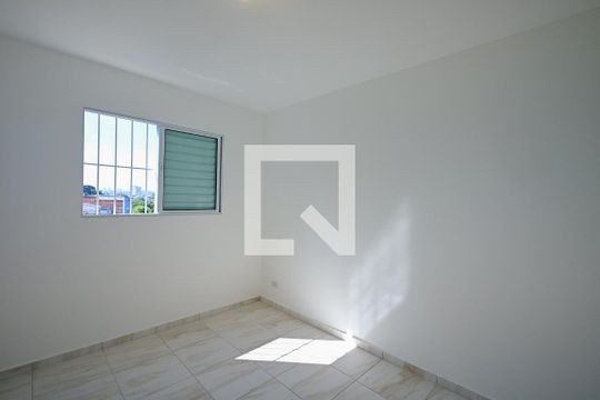 Quarto de casa para alugar com 1 quarto, 32m² em Vila Pirajussara, São Paulo