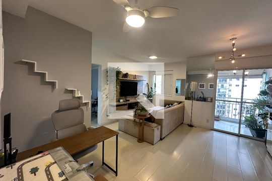 Sala de apartamento à venda com 2 quartos, 76m² em Jardim Tupanci, Barueri