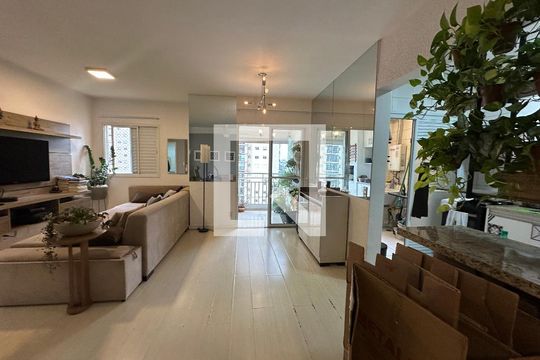 Sala de apartamento à venda com 2 quartos, 76m² em Jardim Tupanci, Barueri