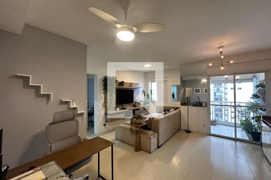 Sala de apartamento à venda com 2 quartos, 76m² em Jardim Tupanci, Barueri