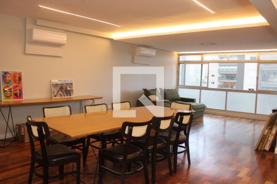 Sala de apartamento à venda com 2 quartos, 140m² em Vila Mariana, São Paulo