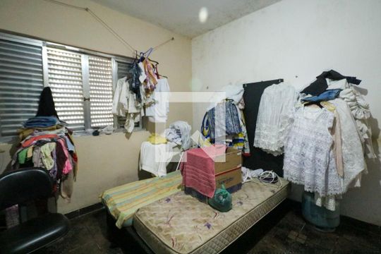 Quarto 2 de casa para alugar com 2 quartos, 200m² em Pedreira, Diadema
