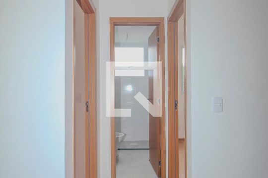 Sala de apartamento para alugar com 2 quartos, 50m² em Cavalhada, Porto Alegre