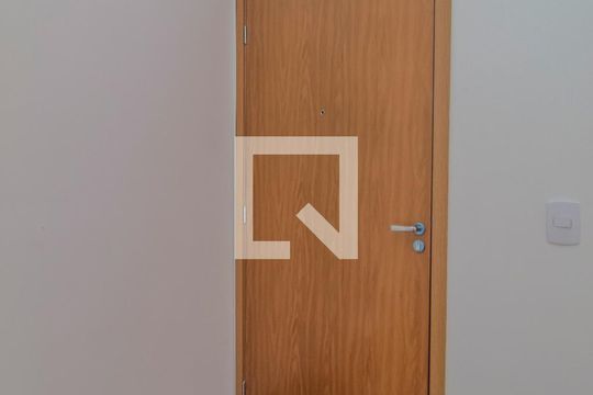 Sala de apartamento para alugar com 2 quartos, 40m² em Cavalhada, Porto Alegre