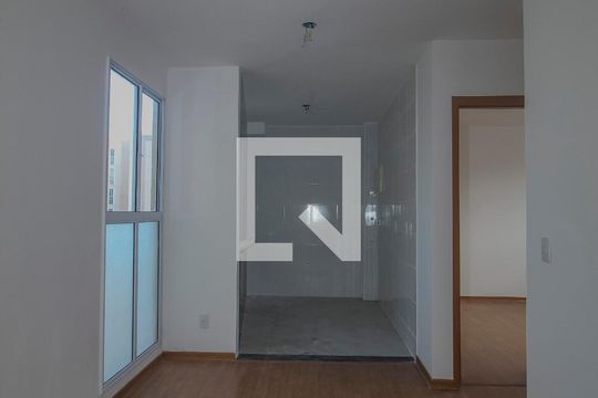 Sala de apartamento para alugar com 2 quartos, 40m² em Cavalhada, Porto Alegre