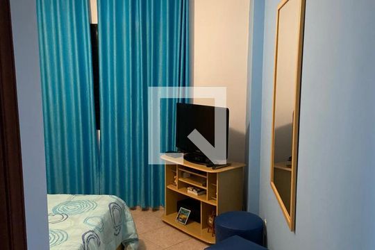 Quarto 1 de apartamento para alugar com 2 quartos, 91m² em Vila Tupi, Praia Grande