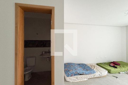 Sala de casa à venda com 2 quartos, 135m² em Vila Pereira Cerca, São Paulo