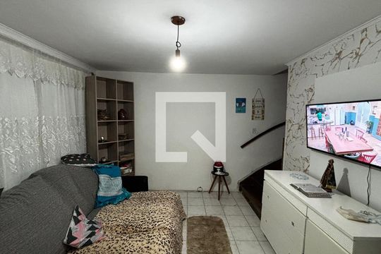 Sala de casa para alugar com 2 quartos, 70m² em Vila Homero Thon, Santo André