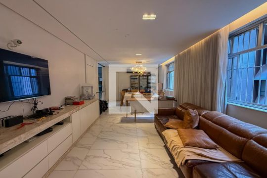 Apartamento à venda com 4 quartos, 180m² em Lourdes, Belo Horizonte