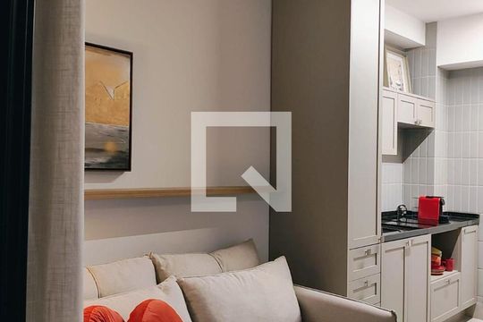 Sala de kitnet/studio para alugar com 1 quarto, 28m² em Vila Madalena, São Paulo