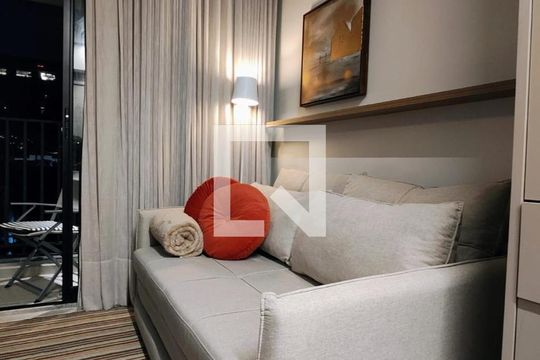 Sala de kitnet/studio para alugar com 1 quarto, 28m² em Vila Madalena, São Paulo