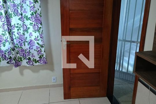 Apartamento para alugar com 1 quarto, 25m² em Chácara Flora, Petrópolis