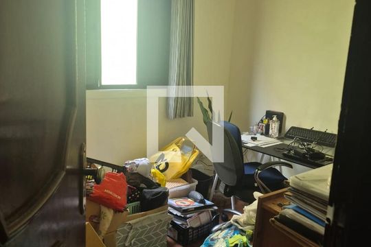 Quarto de casa à venda com 4 quartos, 270m² em Vila Esperança, São Paulo
