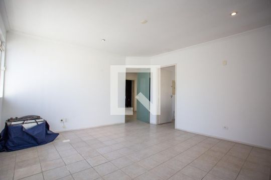 Casa à venda com 6 quartos, 600m² em São Lourenço, Curitiba
