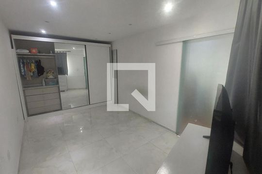 Casa à venda com 2 quartos, 75m² em Taquara, Rio de Janeiro