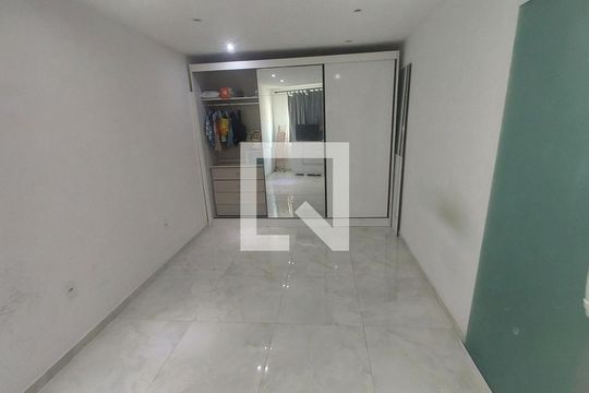 Casa à venda com 2 quartos, 75m² em Taquara, Rio de Janeiro