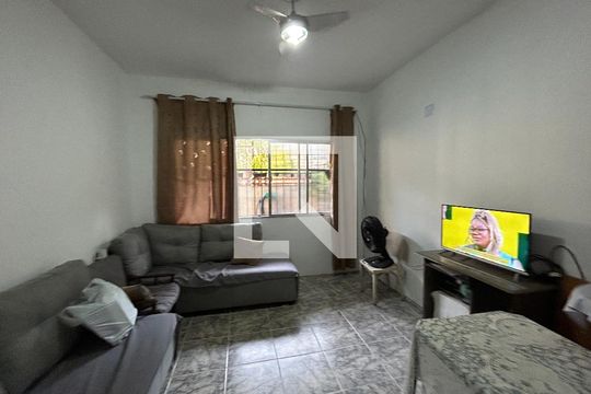 Sala de casa à venda com 4 quartos, 80m² em Jardim Sulacap, Rio de Janeiro
