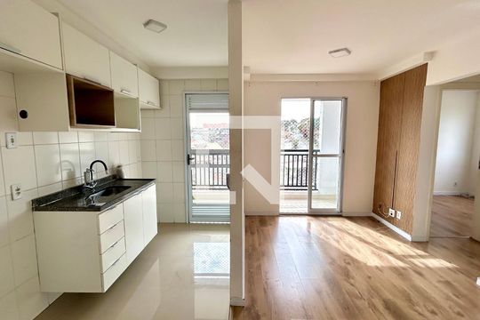 Sala de apartamento à venda com 2 quartos, 48m² em Jardim Vila Galvao, Guarulhos