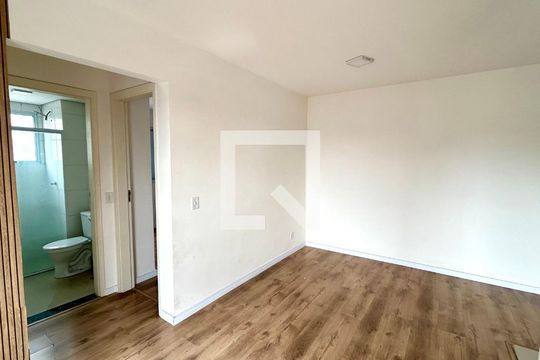 Sala de apartamento à venda com 2 quartos, 48m² em Jardim Vila Galvao, Guarulhos